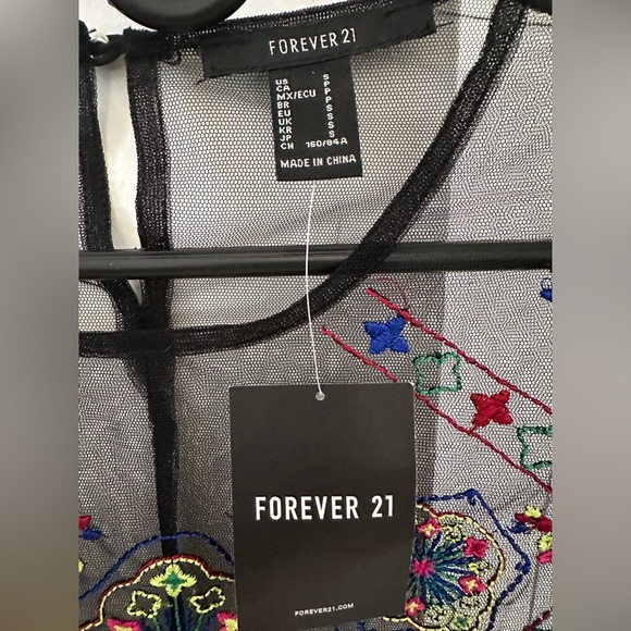 Forever 21 Embroidered Sheer Black Top - NWT - Picture 5 of 7